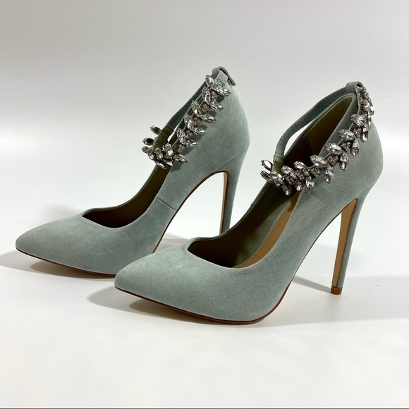Shoedazzle light blue heels size 7.5 w/beautiful rhinestone strap NWOT - Picture 2 of 7